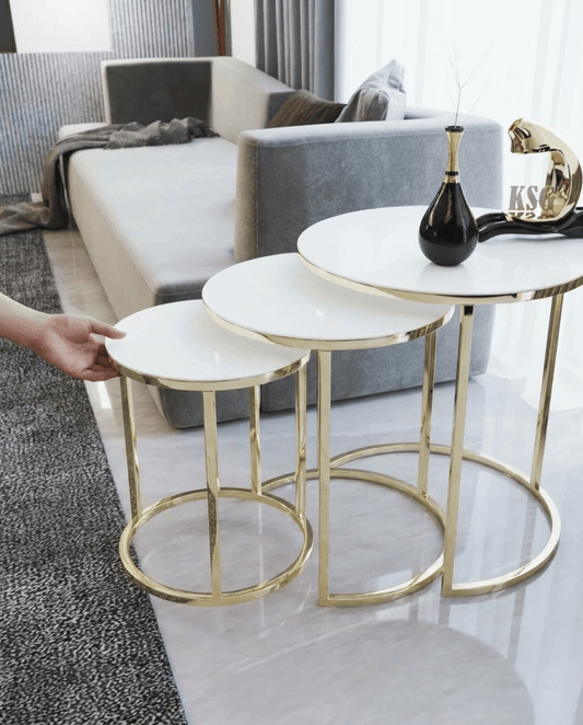 Set Mese de Cafea Rotunde – Design Elegant cu Blat din Sticlă și Structură Metalică Alb- Aur