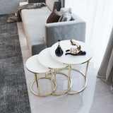 Set Mese de Cafea Rotunde – Design Elegant cu Blat din Sticlă și Structură Metalică Alb- Aur
