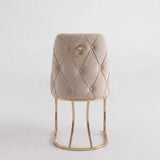 Scaun Lucca Crem – Tapițat Elegant, Picioare Metalice Aurii, Spătar Capitonat cu Inel Decorativ – Desire Furniture