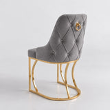 Scaun Lucca Crem – Tapițat Elegant, Picioare Metalice Aurii, Spătar Capitonat cu Inel Decorativ – Desire Furniture